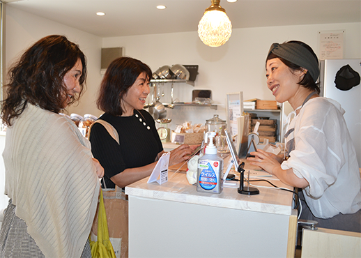 つじ山久養堂の辻山由紀子さん